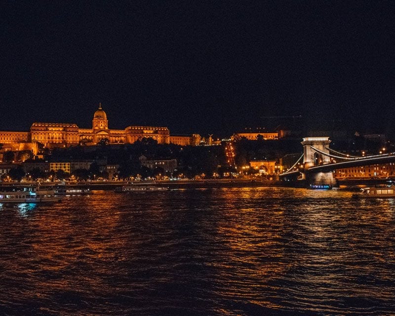 Would Be Traveller - Budapest By Night