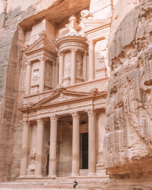 Would Be Traveller 1 Week in Jordan Petra Treasury