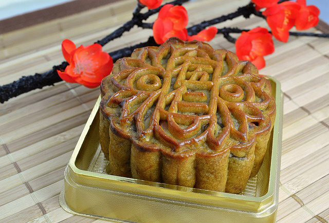 Chinese Moon Cake eaten to celebrate Golden Week