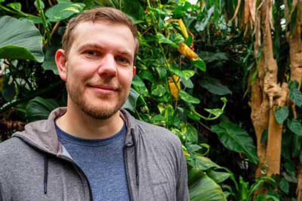 Man wearing Nosilife clothing in rainforest