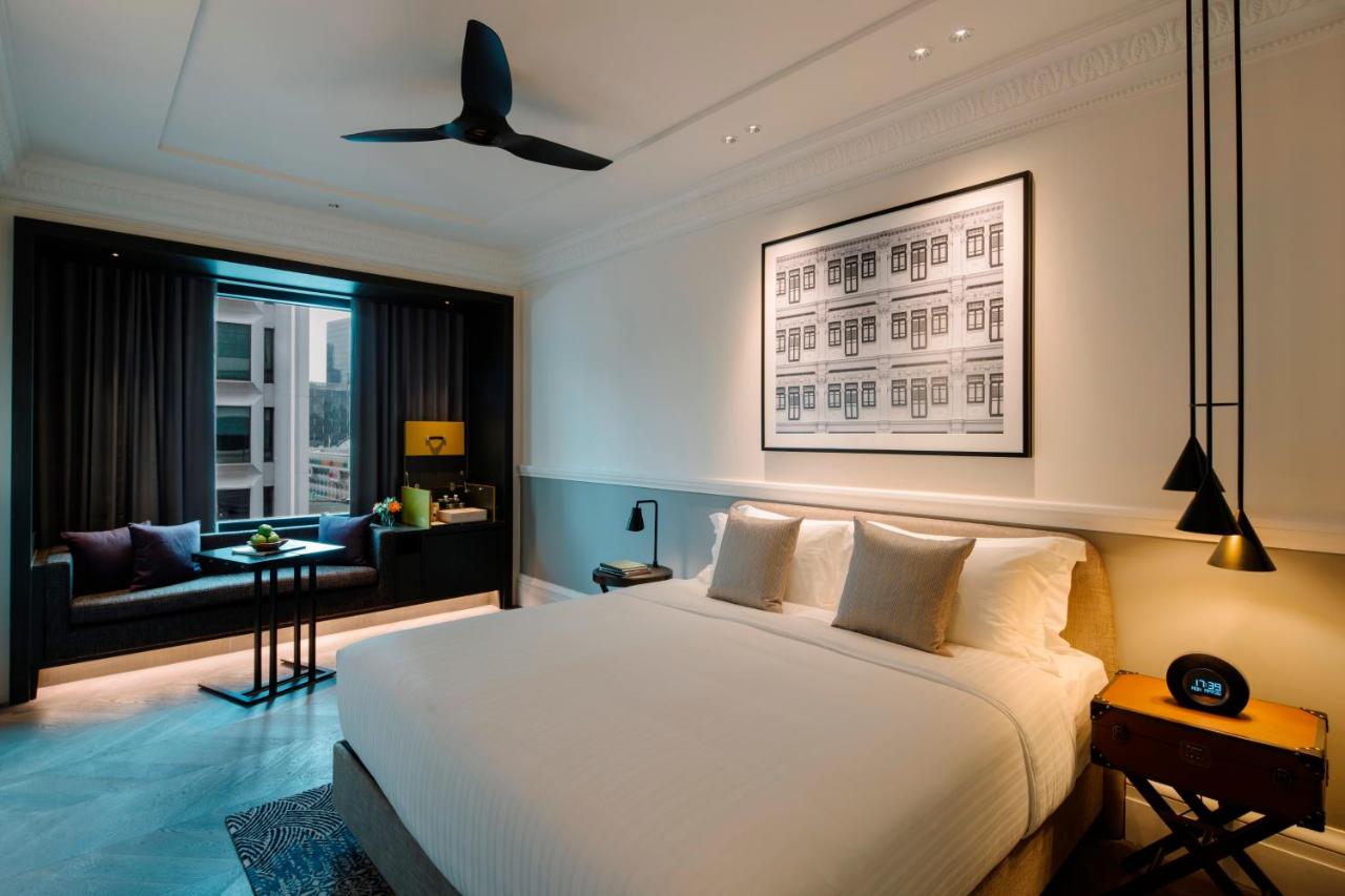 A stylishly decorated hotel room at Grand Park City Hall in Singapore